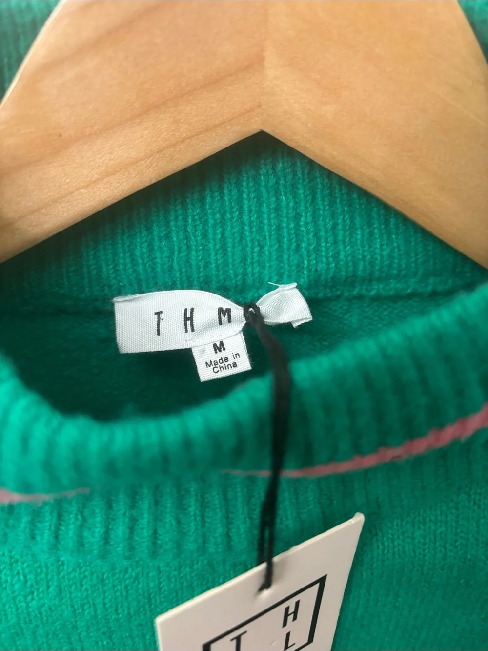 New Women’sTHML green/pink mock neck sweater
